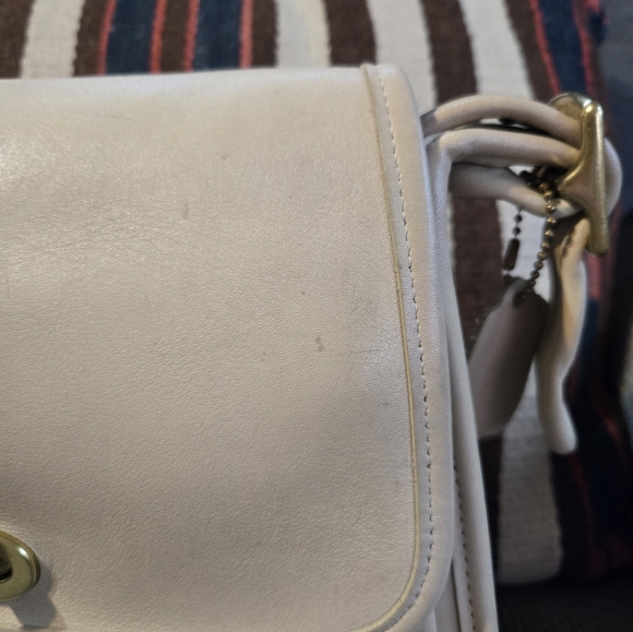 Vintage Coach Legacy Rambler in Sand - Picture 7 of 17